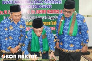 Peresmian Sekolah Unggulan Program Pembelajaran Berbasis TI  Dan Tahfidz Al Qur’an