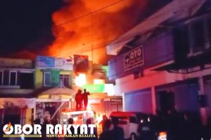 Tiga Ruko di Kota Probolinggo Terbakar, Petugas PMK Langsung Diterjunkan