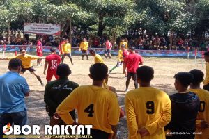 Peringati HUT Kemerdekaan RI ke-78, Disparbudpora Bondowoso Gelar Lomba Gobak Sodor