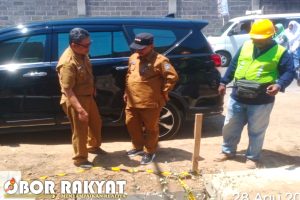 Proyek Jalan Mulai Dikerjakan, Bupati Situbondo Aktif Dalam Peninjauan