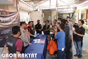 Polisi Berhasil Ungkap Peredaran Narkoba di Surabaya, Dua Tersangka Pengedar Diamankan