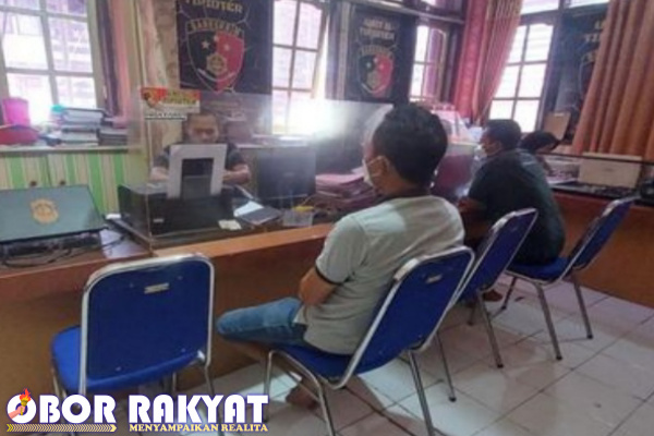 Mantan kades yang bernama Samsul Arifin, tersangka kasus pencurian sapi