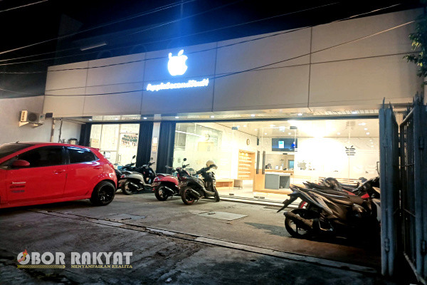 Setelah Viralnya pemberitaan terkait lamban pengerjaan Service di Apple Scond Stuff Cabang Surabaya Barat, kini pihak Customer mendapat kabar gembira. Pasalnya Minggu 1 Oktober 2023 unit sudah siap untuk diambil.