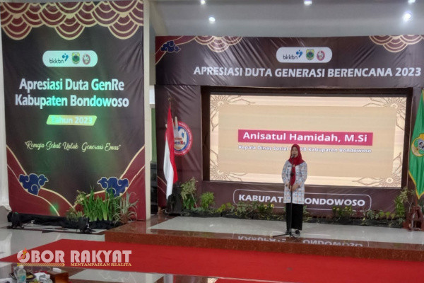 Bondowoso, Obor Rakyat – Pemerintah Kabupaten (Pemkab) Bondowoso melalui Dinas Sosial, Pemberdayaan Perempuan Perlindungan Anak dan Keluarga Berencana (Dinsos P3AKB) menyelenggarakan kegiatan Apresiasi Duta Genre tahun 2023, Rabu (4/10/2023), di pondopo Kabupaten.