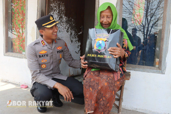 Pasuruan, Obor Rakyat - Kapolres Pasuruan, AKBP Bayu Pratama Gubunagi melaksanakan kegiatan Jum'at Curhat yang sangat mengesankan. Dengan penuh dedikasi dan empati.