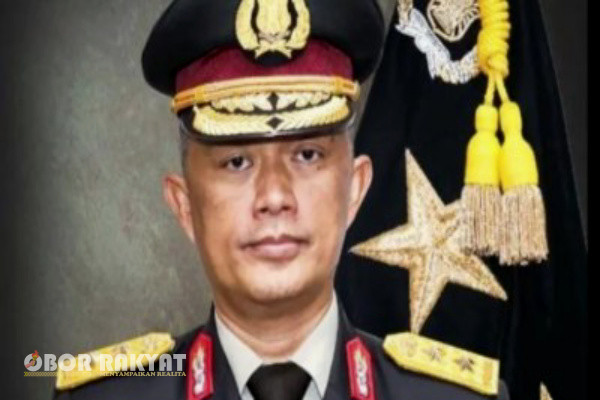 Jakarta, Obor Rakyat - Memasuki masa pensiun, Kapolda Jatim Irjen. Pol. Dr. Toni Harmanto diganti Irjen Pol Drs Imam Sugianto yang sebelumnya menjabat Kapolda Kalimantan Timur.