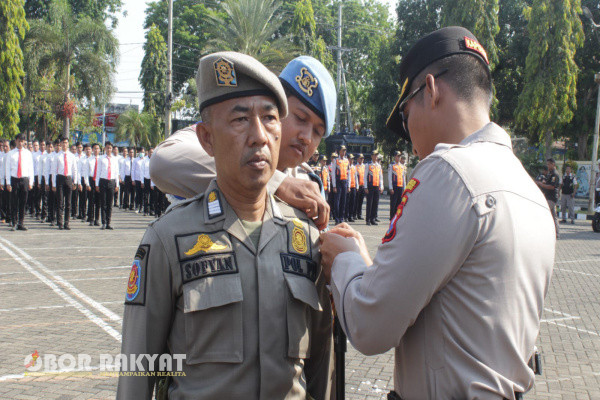 Situbondo, Obor Rakyat – Polres Situbondo Polda Jatim melaksanakan apel gelar pasukan Operasi Mantap Brata Semeru 2023-2024, bertempat dihalaman Mapolres Situbondo, Selasa (17/10/2023) lalu