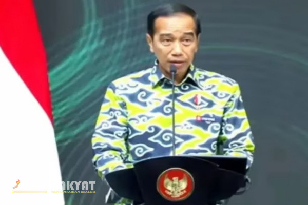 Jakarta, Obor Rakyat – Tim Pembela Demokrasi Indonesia (TPDI) dan Persatuan Advokat Nusantara melaporkan Presiden Joko Widodo (Jokowi) ke KPK.