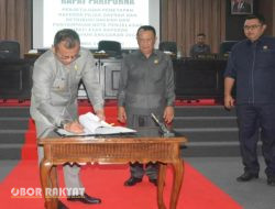 Pj Bupati Bondowoso, Ikuti Rapat Paripurna Bahas Dua Agenda
