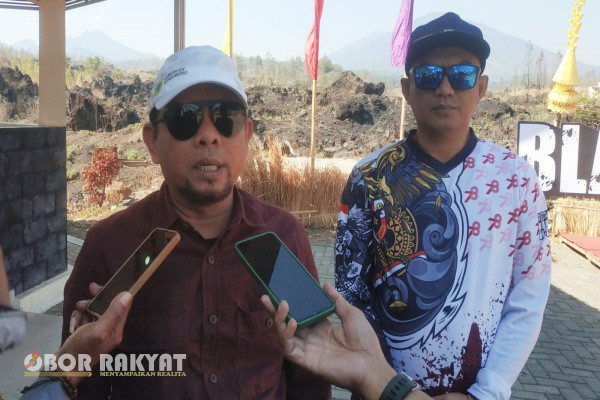 Bondowoso, Obor Rakyat - Puluhan peserta Ijen Carnival Caldera (ICC), tampil memukau ribuan warga yang memadati kawasan Ijen.