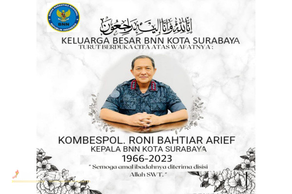 Surabaya, Obor Rakyat - Kabar duka menyelimuti keluarga besar Kombes Pol Toni Bahtiar. Ia dikabarkan tutup usia setelah mengalami sakit yang dideritanya, Rabu (15/11/2023).