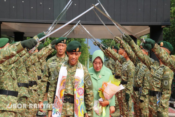 Bondowoso, Obor Rakyat - Kegiatan lepas Sambut Komandan Batalyon Infanteri Raider 514/ SabdhaYudha, Letkol Inf Rinto Wijaya berlangsung hikmat penuh suka cita di Mako Yonif 514/SY Curahdami Bondowoso, Senin (20/11/2023).
