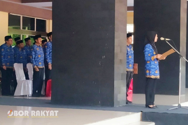 Bondowoso, Obor Rakyat - Dalam rangka memperingati Hari Ulang Tahun (HUT) ke-52, Korps Pegawai Republik Indonesia (Korpi), Pemerintah Kabupaten (Pemkab) Bondowoso menggelar upacara.