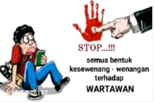 Surabaya, Obor Rakyat - Buntut dari pemberitaan terkait pelayanan pendaftaran Surat Izin Mengemudi (SIM), di Satuan Penyelenggara Administrasi (Satpas) Colombo, Surabaya, meradang. Pasalnya, oknum Polisi berpangkat AKP inisial SE langsung telpon dan terkesan melarang Wartawan untuk tulis berita.