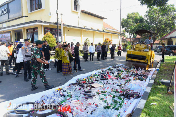 Bondowoso, Obor Rakyat – Tindak pidana kejahatan selama Tahun 2023 di wilayah hukum Polres Bondowoso telah berhasil di tumpas, baik itu kasus Narkotika, Perlindungan Perempuan dan Anak (PPA), dan kejahatan lainnya.