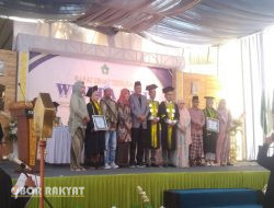 STIS Abu Zairi Mewisudakan 53 Mahasiswa, Inilah Harapan dari Pengasuh