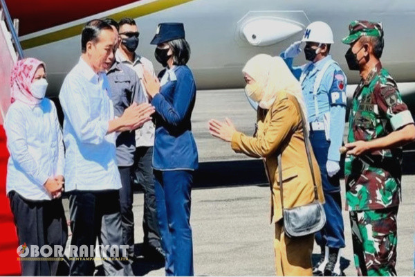 Banyuwangi, Obor Rakyat - Presiden Joko Widodo (Jokowi) melakukan kunjungan kerja (Kunker) ke 3 Kabupaten/Kota di Jawa Timur.
