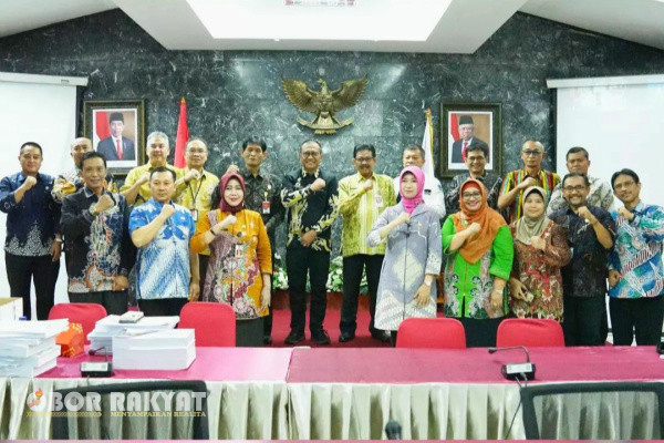 Bondowoso, Obor Rakyat - Berdasarkan ketentuan Pasal 18, Pasal 20, Pasal 21, dan Pasal 22 Peraturan Menteri Dalam Negeri (Permendagri) Nomor 4 tahun 2023 tentang Penjabat Gubernur, Penjabat Bupati, dan Penjabat Wali Kota, Kemendagri melaksanakan evaluasi kinerja atas pelaksanaan tugas Penjabat (Pj) Kepala Daerah.