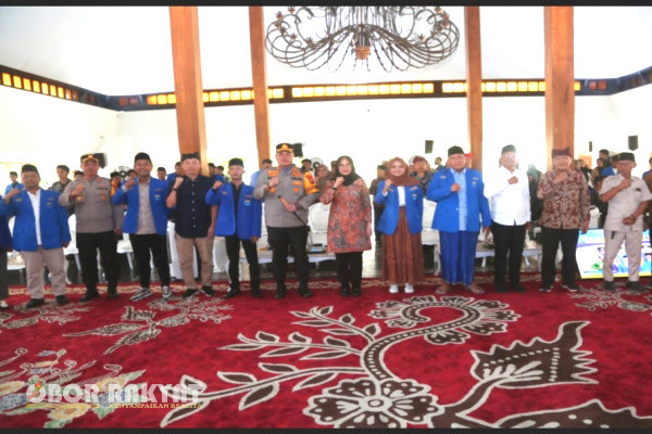 Bondowoso, Obor Rakyat – Bupati Banyuwangi, Ipuk Fiestiandani menghadiri pelantikan Pengurus Cabang (PC) Pergerakan Mahasiswa Islam Indonesia (PMII) Banyuwangi, periode 2023-2024, di Pendopo Sabha Swagata Blambangan, Minggu (21/1/2024).