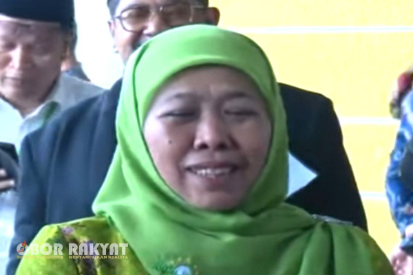 Jakarta, Obor Rakyat - Gubernur Jawa Timur, Khofifah Indar Parawansa akan melepas jabatannya sebagai Ketua Umum Pimpinan Pusat Muslimat NU.