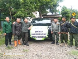 Korban Bencana Angin Puting Beliung di Desa Walidono, Terima Bantuan Dari Perum Perhutani KPH Bondowoso