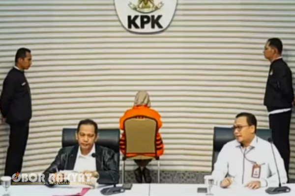 Jakarta, Obor Rakyat - Komisi Pemberantasan Korupsi (KPK) telah menetapkan Kasubag Umum Badan Pelayanan Pajak Daerah (BPPD) Sidoarjo, Siska Wati, sebagai tersangka.