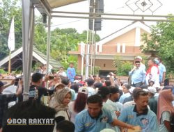 Ribuan Warga Bersama Relawan Pilar 08, Goyang Gemoy di Situbondo