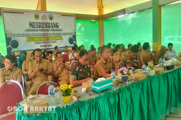 Bondowoso, Obor Rakyat - Pemerintah Kabupaten (Pemkab) Bondowoso, mulai melakukan Musyawarah Perencanaan Pembangunan (Musrenbang) tingkat kecamatan.