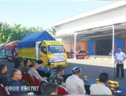 Pj Bupati Bondowoso Hadiri Pelepasan Pendistribusian Logistik Pemilu 2024