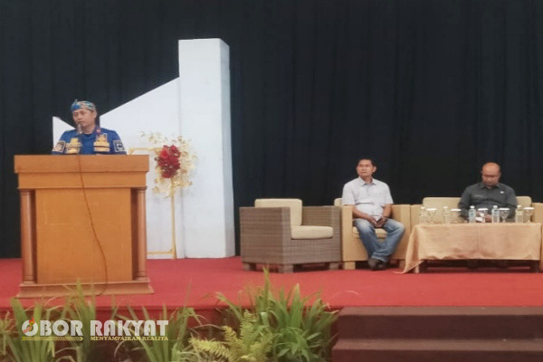 Bondowoso, Obor Rakyat - Dalam rangka mengantisipasi terjadinya bahaya kebakaran di Kabupaten Bondowoso, Satuan Polisi Pamong Praja (Satpol PP) menggelar sosialisasi kebakaran dan pengenalan Motor Roda Tiga Pemadam Kebakaran (Torgadam), Senin (4/3/2024), BB di aula Hotel Ijen View.