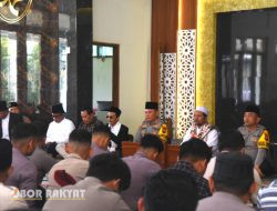 Tingkatkan Iman dan Taqwa di Bulan Ramadhan, Polres Bondowoso Rutin Gelar Binrohtal Serta Tadarus