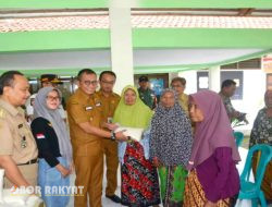 Pj Bupati Bondowoso, Monitoring Penyaluran Bantuan Pangan Dari CV Trisno Adi
