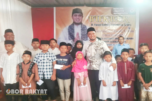 Bondowoso, Obor Rakyat - H. Fauzi Cahyo Purnomo yang disebut-sebut salah satu calon Bupati Kabupaten Bondowoso periode 2024-2029, berkunjung ke Kelurahan Sekarputih, Kecamatan Tegal Ampel, Jumat (22/3/2024).