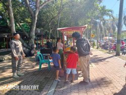PKL di Jalan Jaksa Agung Suprapto Membandel, Satpol PP Bondowoso Kembali Menertibkan