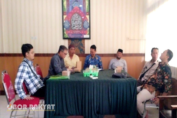 Bondowoso, Obor Rakyat - Maksimalkan layanan masyarakat khususnya dalam kesejahteraan guru ngaji, Bagian Kesejahteraan Rakyat (Kesra) Sekretariat Daerah (Setda) Kabupaten Kabupaten Bondowoso, gelar sosialisasi mekanisme layanan.