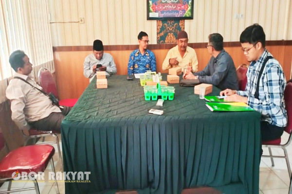 Bondowoso, Obor Rakyat - Pemerintah Kabupaten (Pemkab) melalui Bagian Kesejahteraan Rakyat (Kesra) Sekretariat Daerah (Setda) Bondowoso memberikan perhatian khusus kepada ribuan tenaga pendidik bidang keagamaan (guru ngaji).