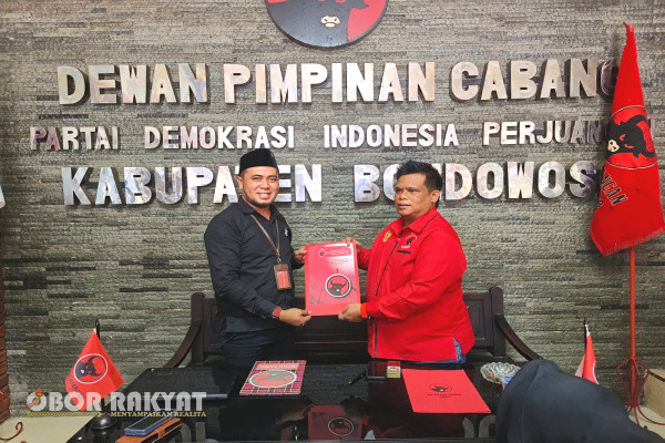 Bondowoso, Obor Rakyat - Pasca dibukanya pendaftaran Bakal Calon Bupati dan Wakil Bupati di Pemilihan Kepala Daerah (Pilkada) Kabupaten Bondowoso oleh DPC PDI Perjuangan, Kali pertama Fauzi Cahyo Purnomo sebagai pendaftar pertama.