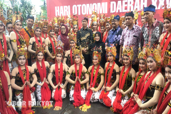 Banyuwangi, Obor Rakyat - Transformasi pemikiran baru menuju pada green economy dan lingkungan yang sehat. . Maka dari itu, pelaksanaan otonomi daerah (Otoda) harus didorong untuk mengambil peran aktif dalam mengimplementasikan kebijakan dan program yang berkelanjutan.