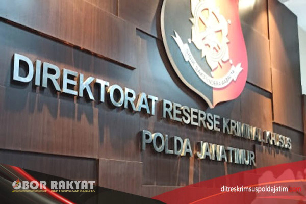 Surabaya, Obor Rakyat - Setelah Kepolisian Daerah Jawa Timur (Polda Jatim) melalui Ditreskrimsus, Unit IV Subdit IV Tipidter melakukan serangkaian Penyelidikan, akhirnya pada 14 Maret 2024, Robert Simangungsong sudah berstatus tersangka.