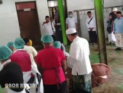 Bupati Situbondo, Pantau Langsung Penyembelihan Hewan Kurban di RPH Sumberkolak