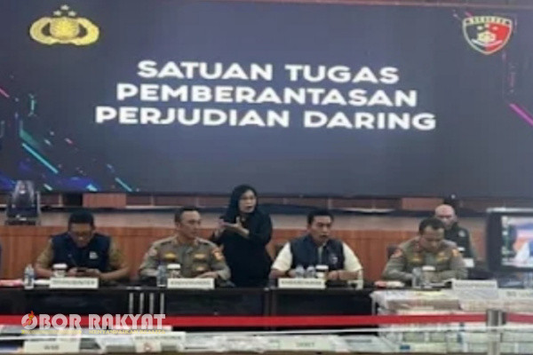 Jakarta, Obor Rakyat - Mabes Polri menelusuri pengendali perjudian online di Indonesia adalah kelompok-kelompok kejahatan yang berasal dari negara Cina.