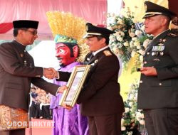 Selamatkan Aset Pemprov DKI Jakarta, Kajati Terima Penghargaan