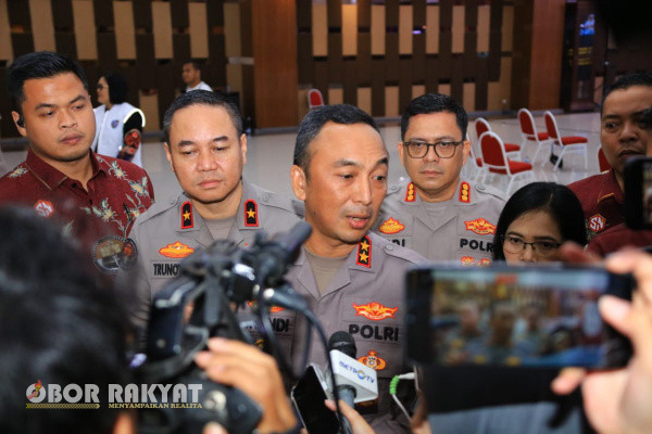 Jakarta, Obor Rakyat - Kepala Kepolisian Negara Republik Indonesia (Kapolri), Jenderal Listyo Sigit Prabbowo merotasi dan memutasi ratusan anggota Polri.