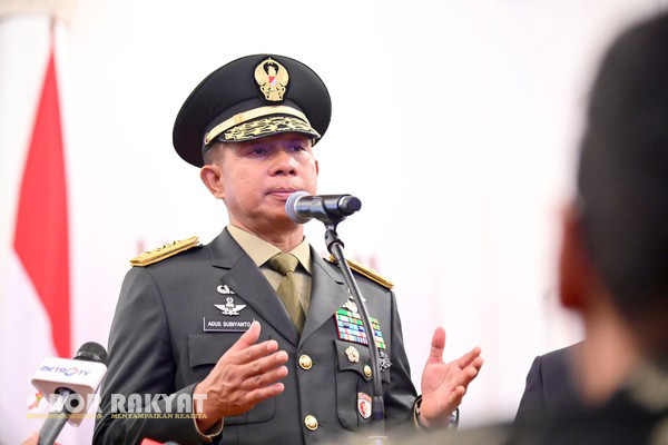 Jakarta, Obor Rakyat - Panglima Tentara Nasional Indonesia (TNI) Jenderal TNI Agus Subiyanto mengucapkan selamat Hari Bhayangkara ke-78 kepada Kepolisian Negara Republik Indonesia (Polri). Ia pun berharap Polri selalu memberikan pelayanan terbaik sebagai pelindung dan pengayom masyarakat.
