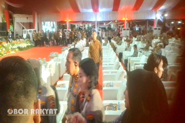 Jakarta, Obor Rakyat - Mabes Polri menggelar pagelaran wayang kulit dengan lakon “Tumurune Wiji Sejati.”