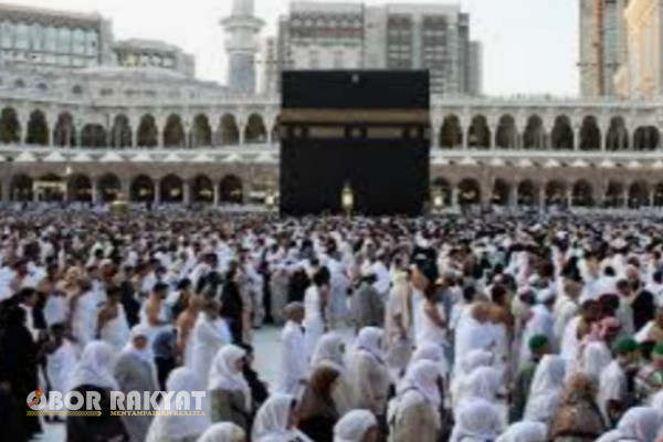 Bondowoso, Obor Rakyat - Jemaah haji asal Bondowoso meninggal dunia di pesawat dalam perjalanan pulang ke Indonesia. Ia diduga meninggal karena sakit.