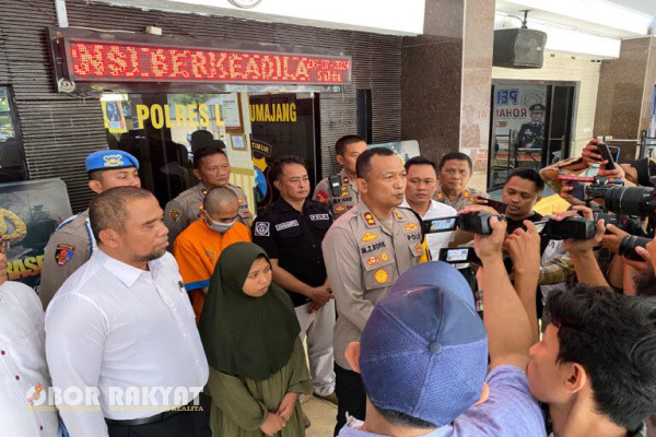 Lumajang, Obor Rakyat - Beberapa waktu lalu warganet dihebohkan unggahan, seorang wanita yang mengaku dimintai uang oleh Polisi senilai Rp 70 juta untuk pengurusan nikah. 