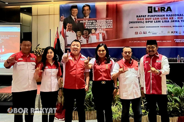 Jakarta, Obor Rakyat— Presiden LSM LIRA (Lumbung Informasi Rakyat), HM. Jusuf Rizal, SH akan melaporkan Ketua Umum PWI (Persatuan Wartawan Indonesia) Pusat, Hendri Ch. Bangun dan Ketua Dewan Kehormatan (DK) PWI Pusat, Sasongko Tedjo ke penegak hukum atas dugaan pelanggaran UU ITE terkait kasus PWI Gate.