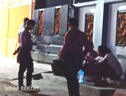 Tim Penyidik KPK, Geledah Rumah Koordinator Pokmas di Sampang