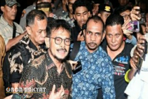 Jakarta, Obor Rakyat - Kepolisian Daerah (Polda) Metro Jaya menyelidiki kasus pengeroyokan wartawan TV swasta nasional, Bodhiya Vimala Sucitto yang sedang bertugas meliputi sidang vonis eks Menteri Pertanian (Mentan) RI, 2019-2023, Syahrul Yasin Limpo atau SYL di Pengadilan Tindak Pidana Korupsi (Tipikor), Jakarta Pusat, pada Kamis 11 Juli 2024.